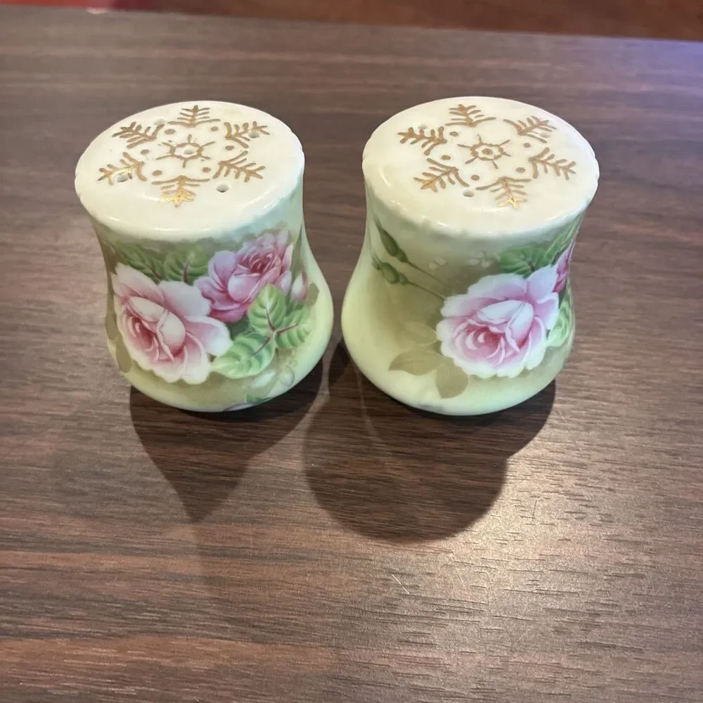 Vintage 1950s Lefton Heritage Green Rose Salt and Pepper Shakers 06075 Stickers